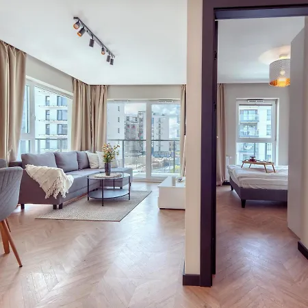 Apartamento Modern Business - Balcony, Parking - By Rentujemy
